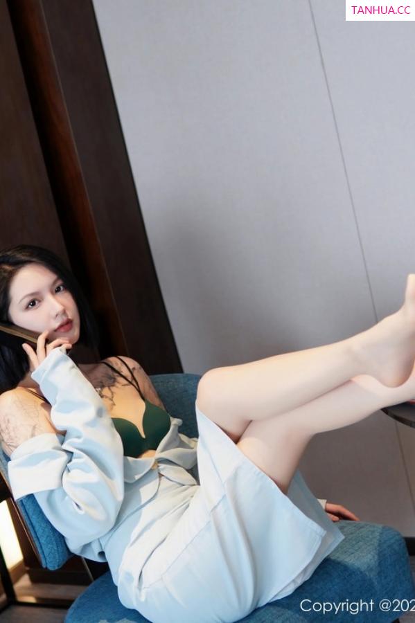   [XiuRen]高清写真图 2023.06.09 No.6885 乔一一 丝袜美腿第36张图片